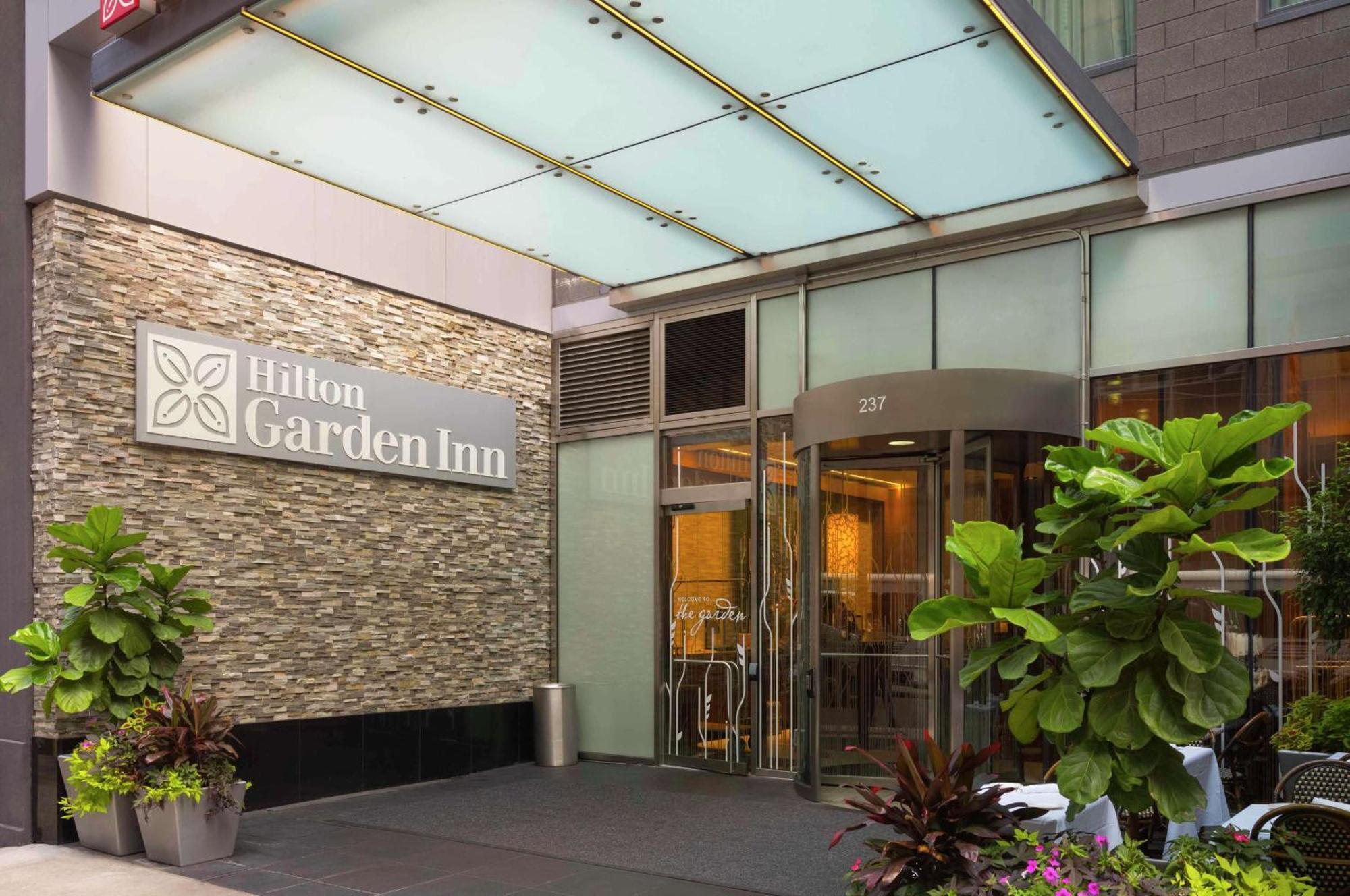 Hilton Garden Inn New York Central Park South-Midtown West Ngoại thất bức ảnh