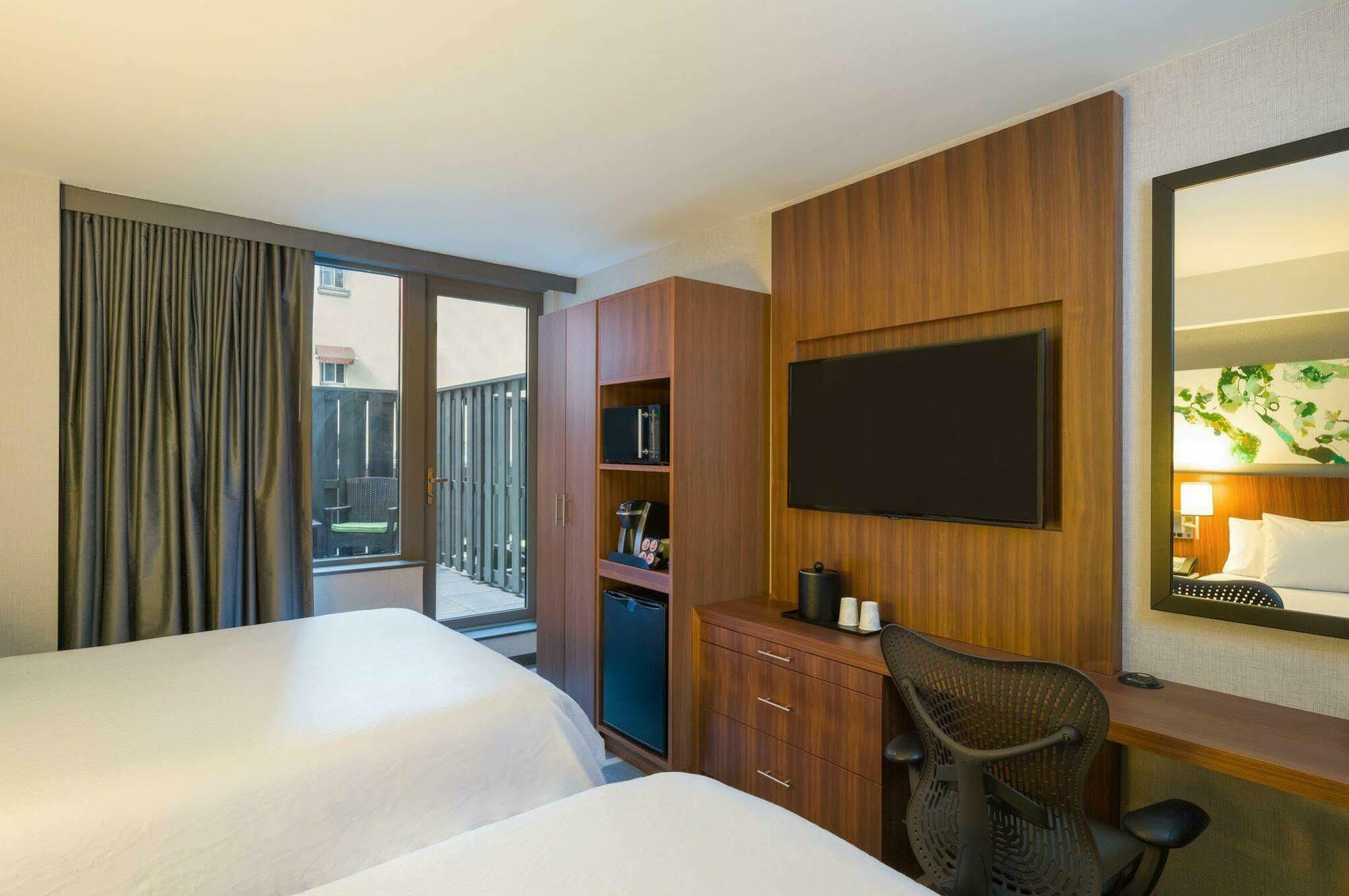Hilton Garden Inn New York Central Park South-Midtown West Ngoại thất bức ảnh